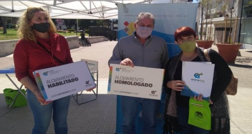 Turismo entregó nuevas homologaciones de habilitación para alojamientos de tres destinos turísticos