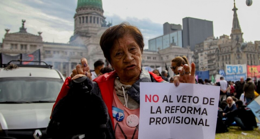 Ajuste y represión a jubilados en el Congreso Reforma jubilatoria: cómo votó cada diputado el veto de Milei 