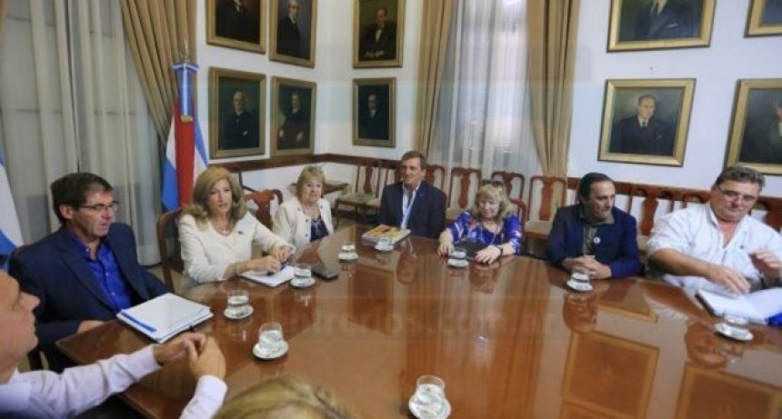 El Gobierno convocó a paritaria docente
