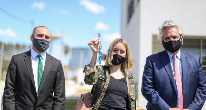 Entrega de viviendas para familias de Tucumán, Santa Fe y Buenos Aires  ALBERTO FERNÁNDEZ: “ESTAMOS ACÁ PARA REPRESENTAR LOS INTERESES DE LOS QUE HAN QUEDADO OLVIDADOS”