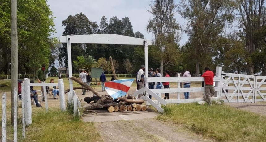 EL JUEZ DE LA PAZ MEDIANTE ACTA DISPUSO UN PLAZO HASTA LAS 12 HS. DE HOY EN LA CAUSA DE LOS  HNOS. ETCHEVERE