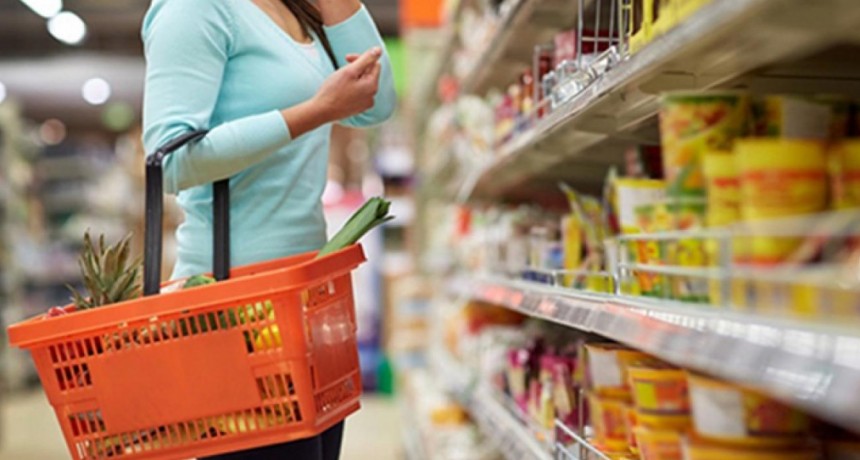 Congelarán precios de productos de la canasta básica por lo que resta del año