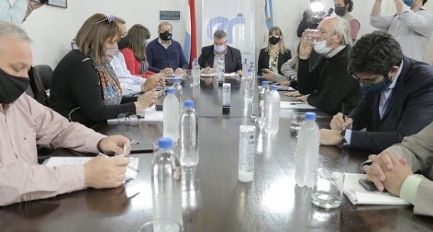 Continúa la paritaria estatal: Se firmaría el instructivo de pases a planta
