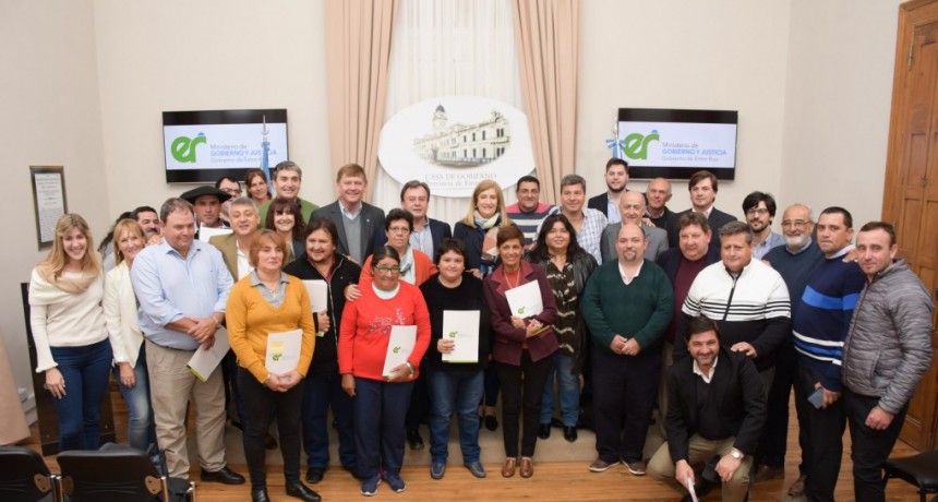 El gobierno provincial continúa fortaleciendo a las juntas de gobierno