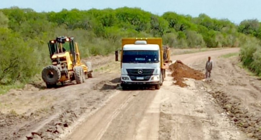 Mejoran la transitabilidad del ingreso a Colonia San Lorenzo en el departamento Federal