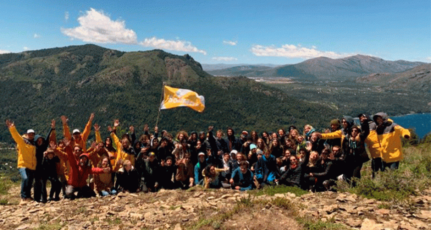 Estudiantes podrán hacer viajes de egresados con esquema de vacunación completo
