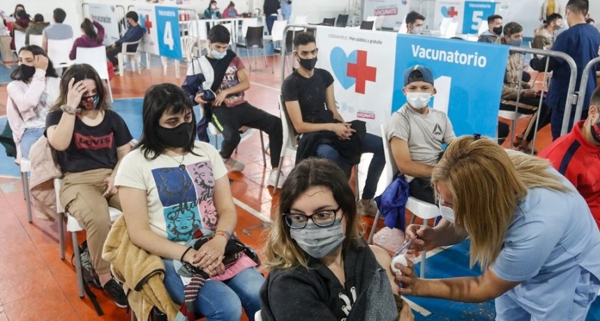 Covid-19: el avance de la vacunación, clave para que en Argentina no se replique el escenario de Europa