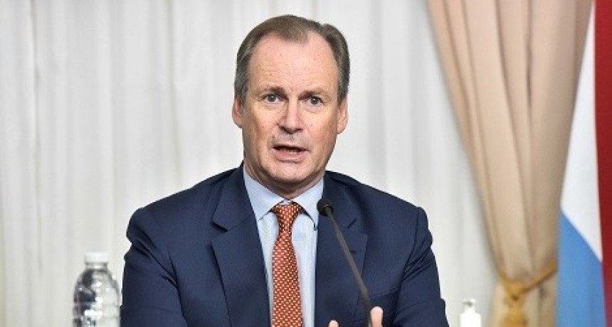 Bordet promulgó la Ley de Energía Eléctrica Sostenible