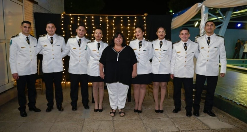 8 nuevos oficiales de Federal Egresaron de la Promoción N° 83 de Oficiales de la Policía de Entre Ríos.