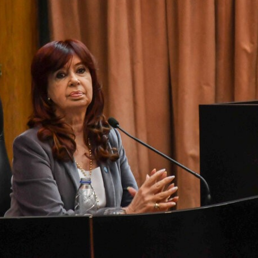 El lawfare ataca de nuevo.    Causa Vialidad: en un fallo cantado, ratificaron la condena y proscripción a Cristina Kirchner