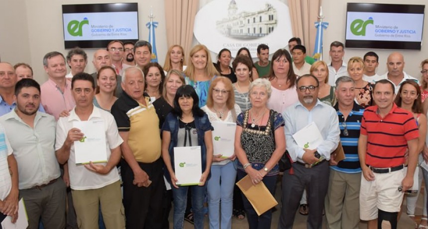 APORTES DEL GOBIERNO PROVINCIAL A CONSCRIPTO BERNARDI