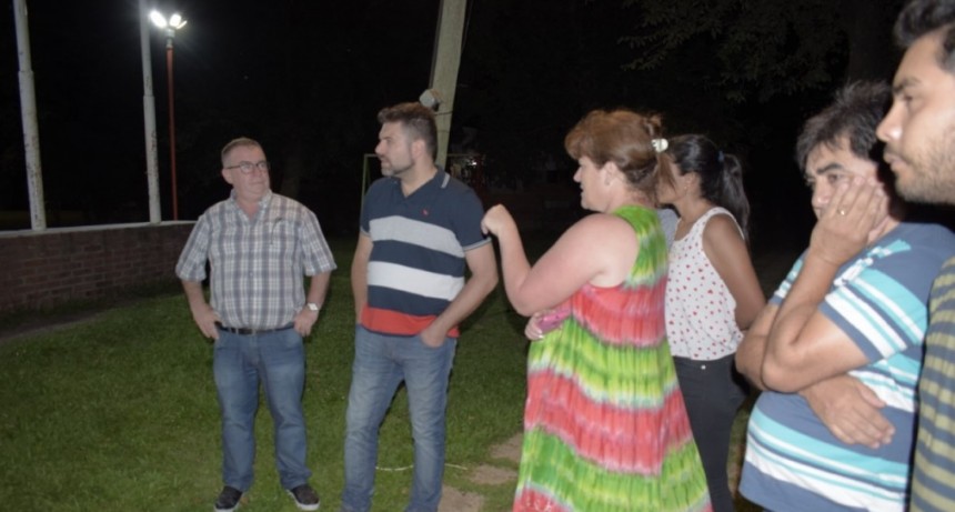EL PRESIDENTE MUNICIPAL DEJÓ HABILITADAS LAS  NUEVAS LUMINARIAS LED EN PLAZOLETA AMÉRICA LATINA. 