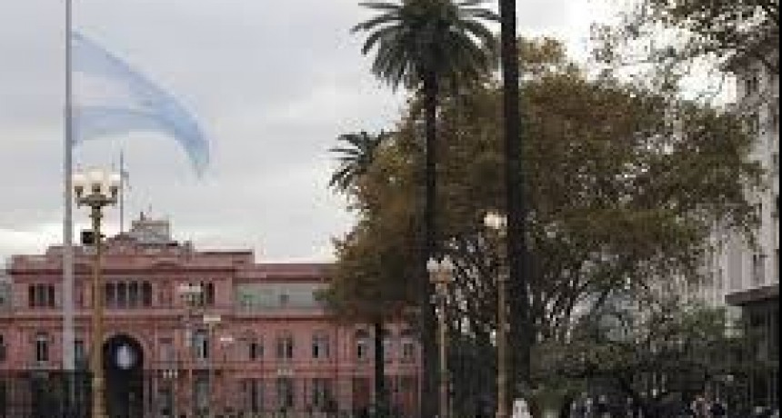 La Plaza de Mayo amaneció sin rejas este lunes