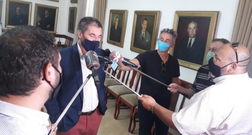 El gobierno confirmó bono, aumento de asignaciones familiares y puso fecha a paritarias 