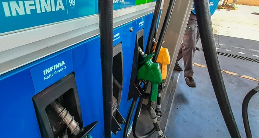 Postergan hasta marzo la actualización de los impuestos a los combustibles