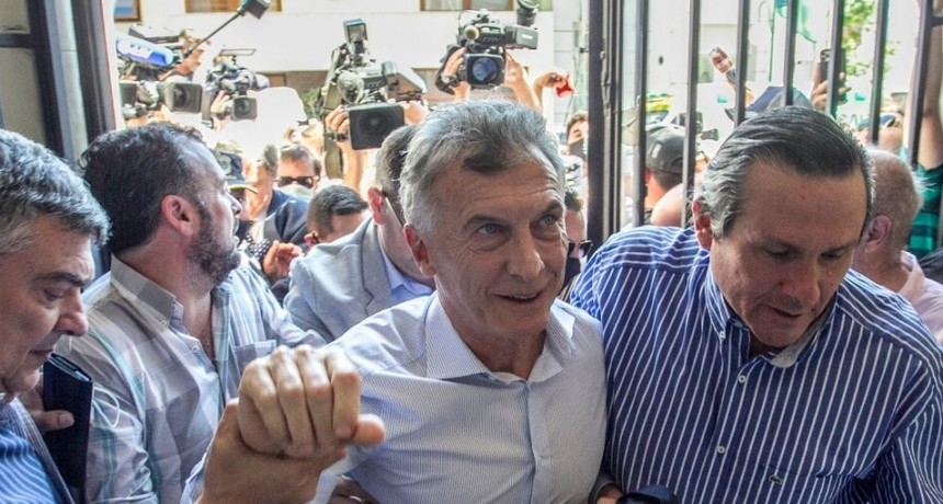 Mauricio Macri fue procesado por el espionaje a familiares del ARA San Juan