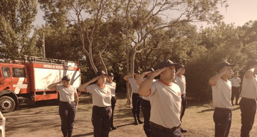 JURARON EN SU SEDE LOS NUEVOS BOMBERTOS VOLUNTARIOS DE NUESTRA CIUDAD