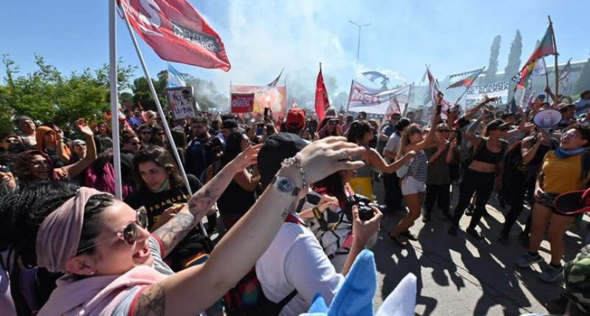 Chubut: la Legislatura derogó la ley que habilitó la megaminería