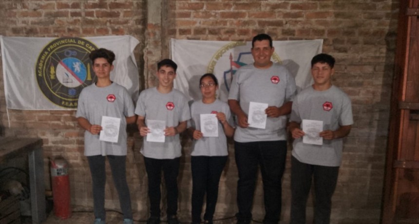 5 NUEVOS VOLUNTARIOS SE SUMARON AL CUERPO ACTIVO DE BOMBEROS