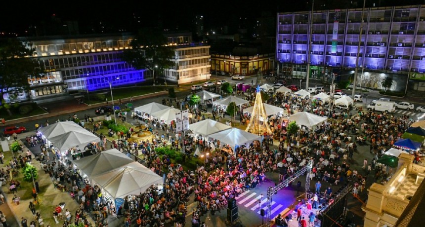 Exitosa Feria de la Economía Social Edición Navideña en la Plaza Mansilla