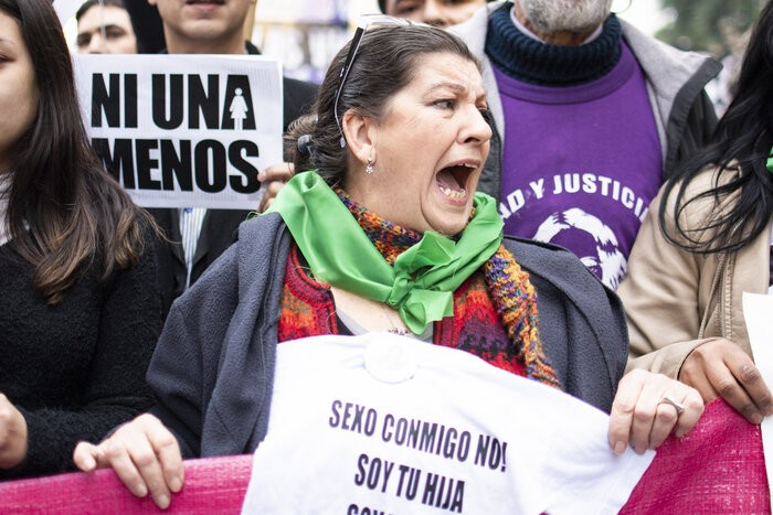 Matrimonio infantil en Argentina.     “Hay niñas y adolescentes conviviendo con hombres que las duplican o triplican en edad”